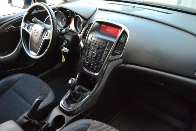 Opel Astra J с пробегом 2012 года, цена 400 000 рублей, 236000 км, хэтчбек, Автокод Объявления