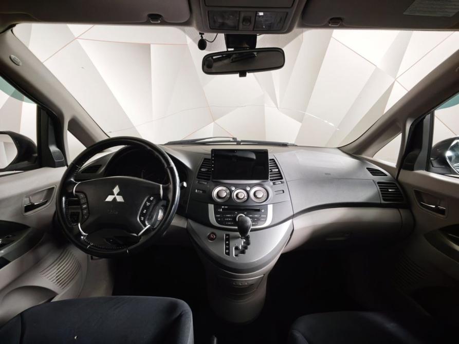 Mitsubishi Grandis I Москва  - изображение 9