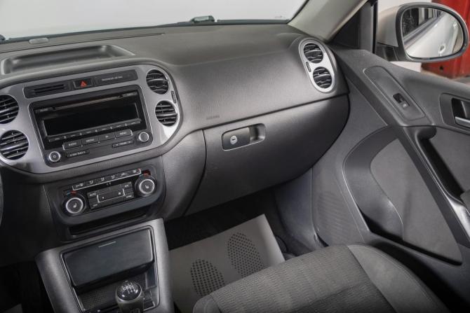 Volkswagen Tiguan I Рестайлинг с пробегом 2013 года, цена 899 000 рублей, 306000 км, внедорожник, Автокод Объявления