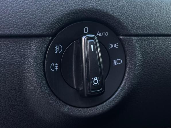 Skoda Octavia III (A7) Рестайлинг с пробегом 2017 года, цена 1 700 000 рублей, 130950 км, лифтбек, Автокод Объявления