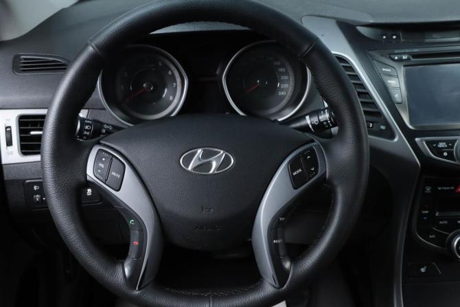 Hyundai Elantra V (MD) Рестайлинг с пробегом 2015 года, цена 1 189 000 рублей, 175500 км, седан, Автокод Объявления