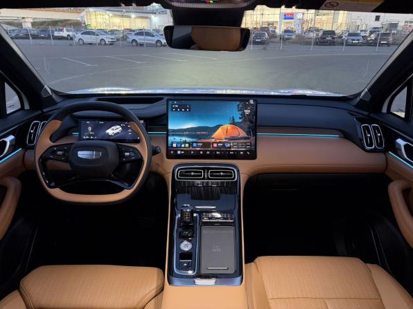 Geely Atlas II с пробегом 2026 года, цена 3 250 000 рублей, 25 км, внедорожник, Автокод Объявления