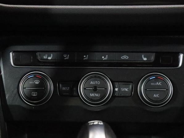 Volkswagen Tiguan II с пробегом 2019 года, цена 2 219 000 рублей, 121460 км, внедорожник, Автокод Объявления
