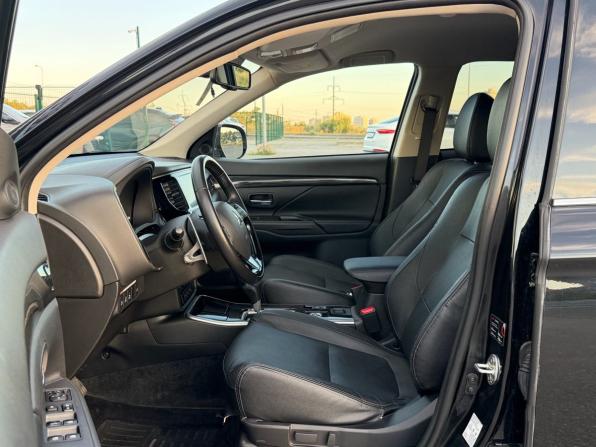 Mitsubishi Outlander III Рестайлинг 2 с пробегом 2018 года, цена 2 729 000 рублей, 116085 км, внедорожник, Автокод Объявления