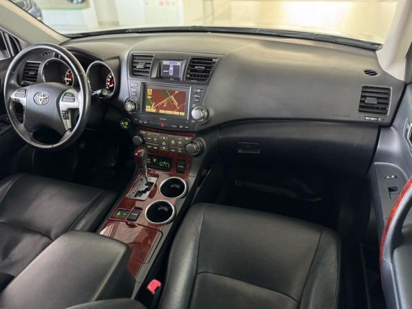 Toyota Highlander II (XU40) Рестайлинг с пробегом 2012 года, цена 1 799 000 рублей, 213558 км, внедорожник, Автокод Объявления