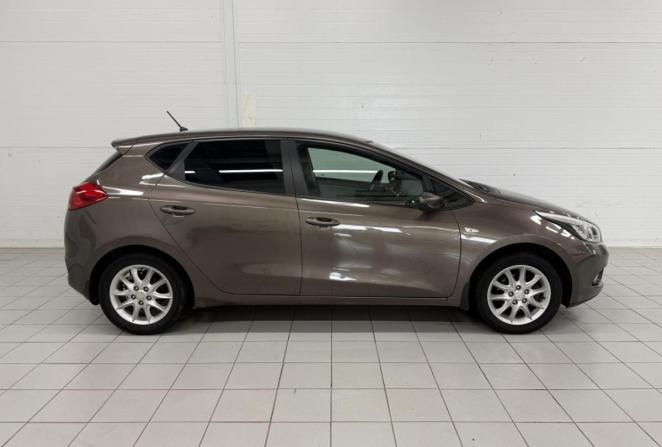 Kia Ceed II с пробегом 2012 года, цена 910 000 рублей, 256022 км, универсал, Автокод Объявления