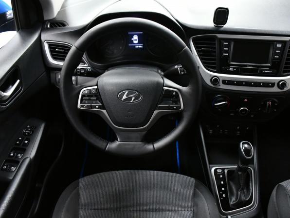 Hyundai Solaris II с пробегом 2018 года, цена 1 190 000 рублей, 225149 км, седан, Автокод Объявления