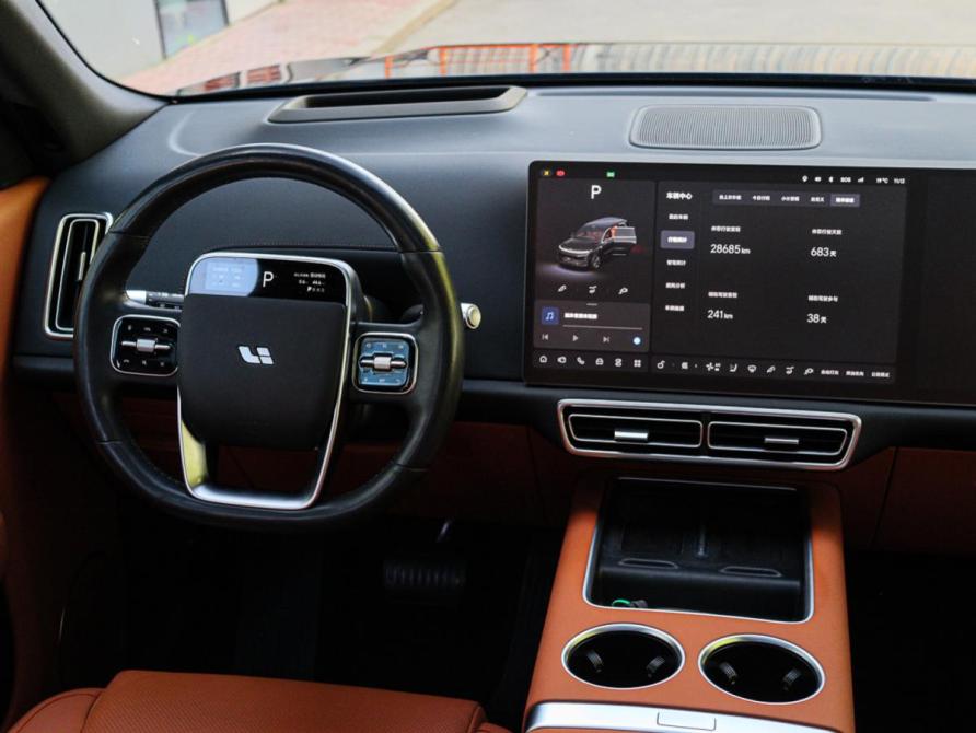 Li Auto (Lixiang) L9 I Рестайлинг Москва  - изображение 13