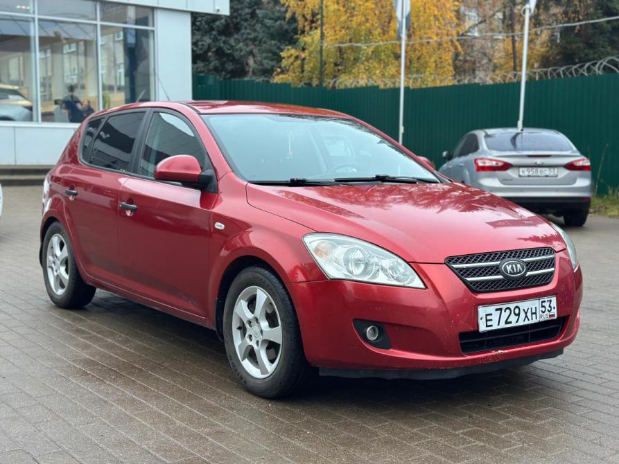 Kia Ceed I Великий Новгород  - изображение 1