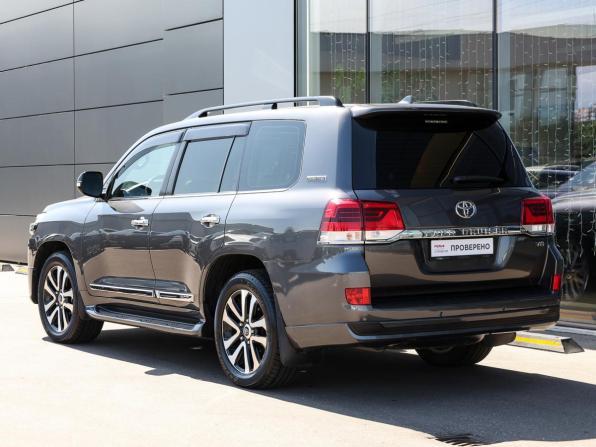 Toyota Land Cruiser 200 Series Рестайлинг 2 с пробегом 2019 года, цена 7 998 000 рублей, 82477 км, внедорожник, Автокод Объявления