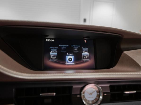 Lexus ES VI Рестайлинг с пробегом 2015 года, цена 2 570 000 рублей, 174713 км, седан, Автокод Объявления