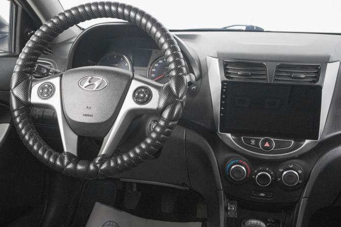 Hyundai Solaris I с пробегом 2013 года, цена 799 000 рублей, 135000 км, седан, Автокод Объявления