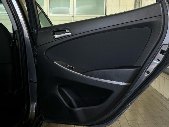 Hyundai Solaris I Рестайлинг с пробегом 2016 года, цена 1 099 000 рублей, 95648 км, хэтчбек, Автокод Объявления