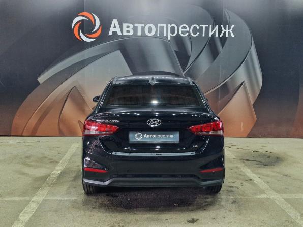 Hyundai Solaris II с пробегом 2018 года, цена 1 265 000 рублей, 65000 км, седан, Автокод Объявления