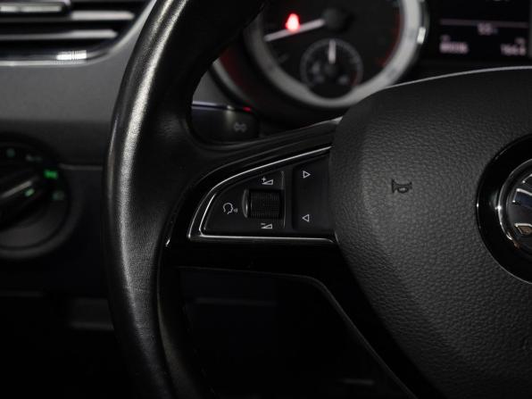 Skoda Octavia III (A7) с пробегом 2016 года, цена 1 630 000 рублей, 89334 км, лифтбек, Автокод Объявления