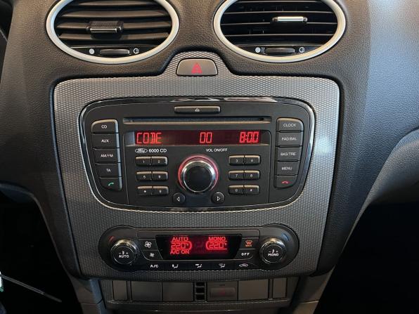 Ford Focus II Рестайлинг с пробегом 2011 года, цена 570 000 рублей, 256215 км, хэтчбек, Автокод Объявления
