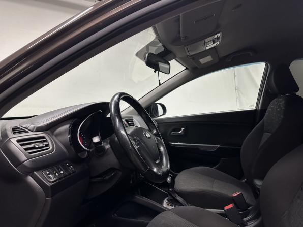 Kia Rio III Рестайлинг с пробегом 2017 года, цена 1 160 000 рублей, 107253 км, седан, Автокод Объявления