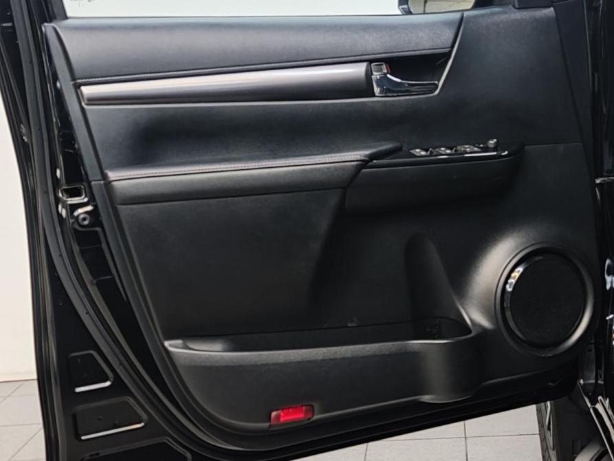 Toyota Hilux VIII Рестайлинг 2 Барнаул  - изображение 30