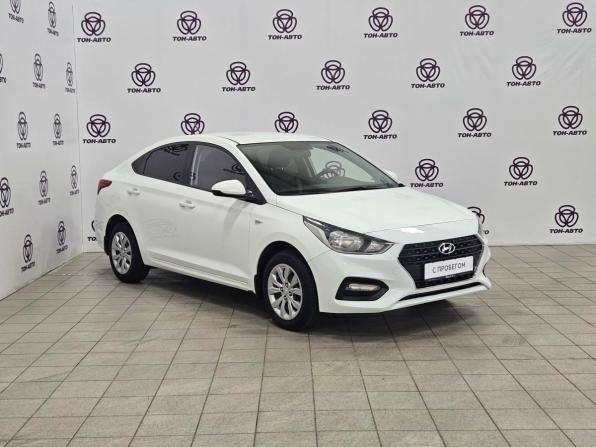 Hyundai Solaris II с пробегом 2018 года, цена 1 061 000 рублей, 163794 км, седан, Автокод Объявления