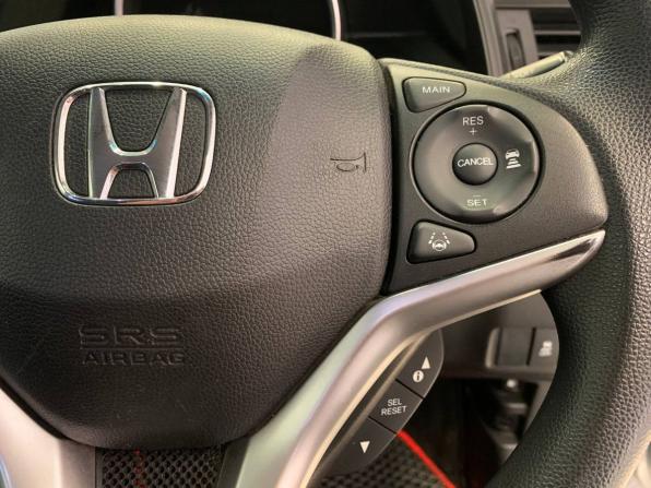 Honda Fit III Рестайлинг с пробегом 2018 года, цена 1 070 000 рублей, 84818 км, хэтчбек, Автокод Объявления