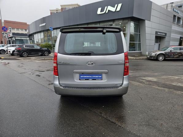 Hyundai Grand Starex I с пробегом 2015 года, цена 2 100 000 рублей, 357083 км, минивэн, Автокод Объявления