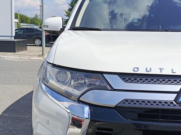 Mitsubishi Outlander III Рестайлинг 3 с пробегом 2020 года, цена 2 400 000 рублей, 103550 км, внедорожник, Автокод Объявления