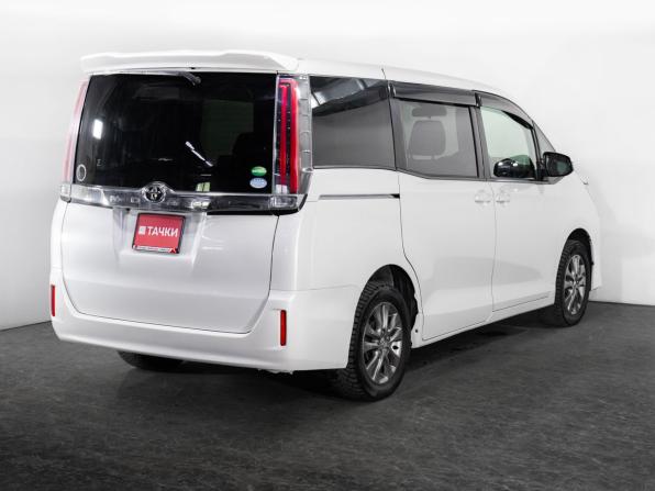 Toyota Noah III (R80) Рестайлинг с пробегом 2017 года, цена 2 100 000 рублей, 173955 км, минивэн, Автокод Объявления