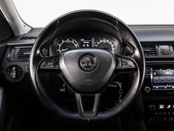 Skoda Rapid I Рестайлинг с пробегом 2018 года, цена 900 000 рублей, 200453 км, лифтбек, Автокод Объявления