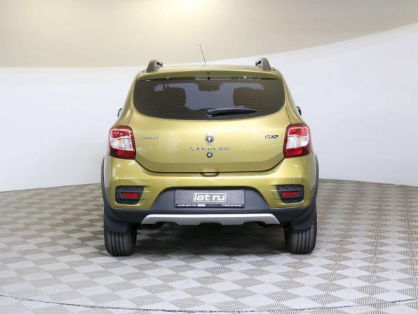 Renault Sandero II с пробегом 2015 года, цена 915 000 рублей, 110021 км, хэтчбек, Автокод Объявления