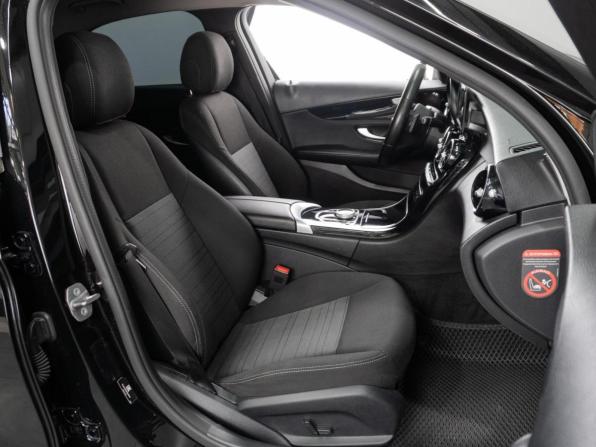Mercedes-Benz C-Класс IV (W205) Рестайлинг с пробегом 2018 года, цена 2 439 000 рублей, 117724 км, седан, Автокод Объявления