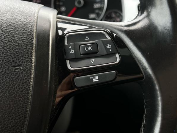 Volkswagen Touareg II с пробегом 2011 года, цена 1 815 000 рублей, 333885 км, внедорожник, Автокод Объявления