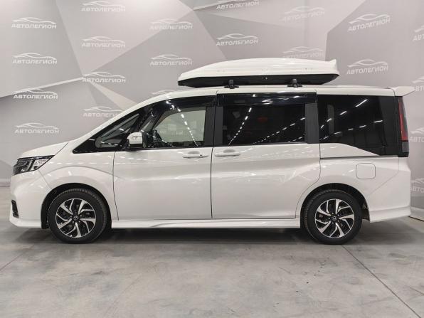 Honda Stepwgn V Рестайлинг с пробегом 2019 года, цена 2 499 000 рублей, 163972 км, минивэн, Автокод Объявления