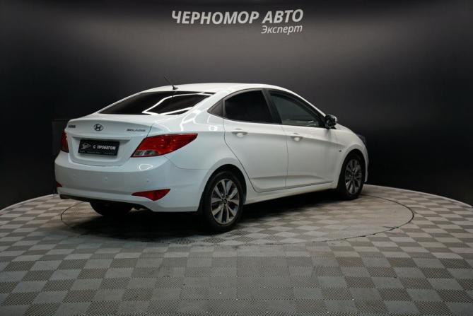 Hyundai Solaris I Рестайлинг с пробегом 2015 года, цена 1 245 000 рублей, 158000 км, седан, Автокод Объявления