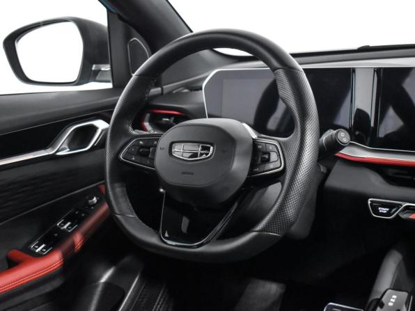 Geely Coolray I Рестайлинг с пробегом 2023 года, цена 2 070 000 рублей, 31000 км, внедорожник, Автокод Объявления