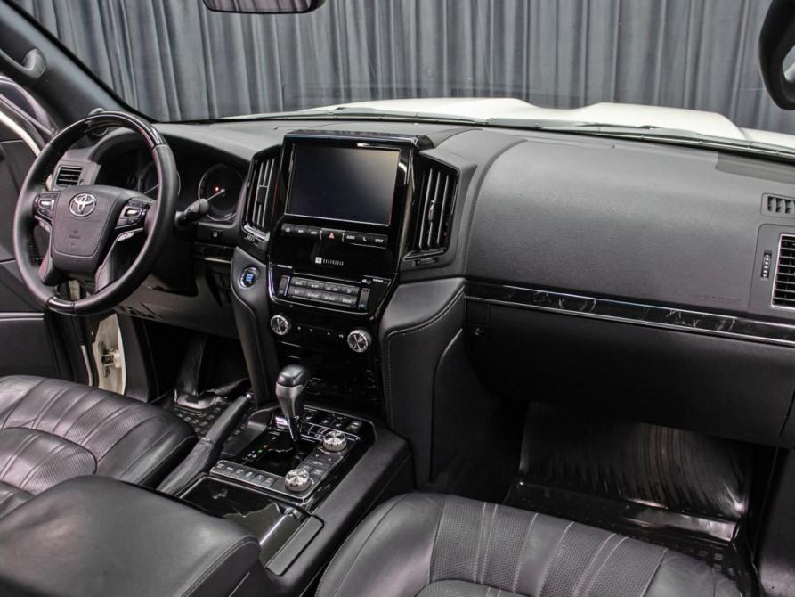 Toyota Land Cruiser 200 Series Рестайлинг 2 Москва  - изображение 11