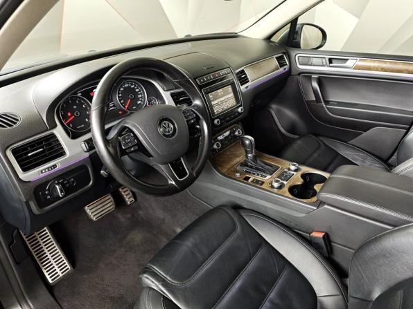 Volkswagen Touareg II Рестайлинг с пробегом 2015 года, цена 2 199 000 рублей, 250861 км, внедорожник, Автокод Объявления
