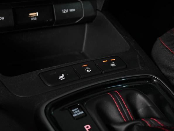 Kia Rio IV Рестайлинг с пробегом 2021 года, цена 1 729 000 рублей, 110198 км, хэтчбек, Автокод Объявления