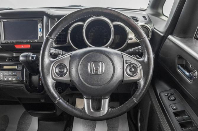 Honda N-BOX Slash I с пробегом 2015 года, цена 1 199 000 рублей, 98500 км, хэтчбек, Автокод Объявления