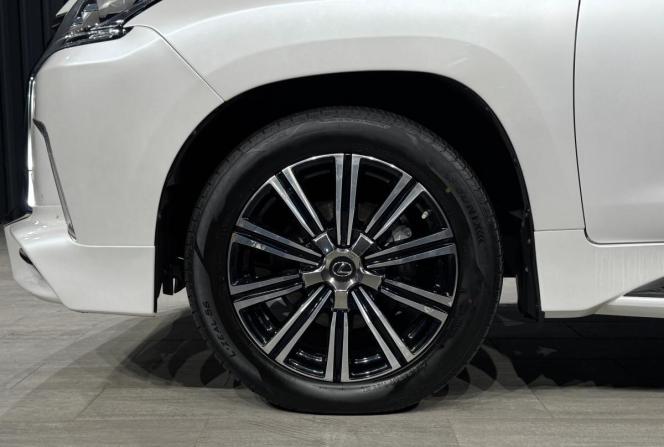 Lexus LX III Рестайлинг 2 с пробегом 2017 года, цена 7 990 000 рублей, 105930 км, внедорожник, Автокод Объявления