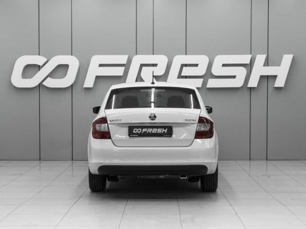Skoda Rapid I с пробегом 2016 года, цена 950 000 рублей, 240236 км, лифтбек, Автокод Объявления