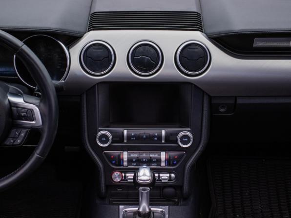 Ford Mustang VI Рестайлинг с пробегом 2020 года, цена 3 577 140 рублей, 139091 км, кабриолет, Автокод Объявления