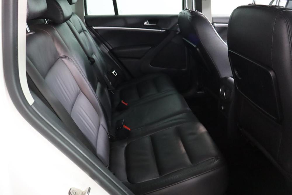 Volkswagen Tiguan I Рестайлинг Санкт-Петербург  - изображение 13