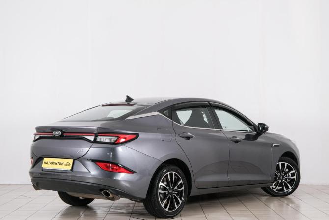 JAC J7 I с пробегом 2023 года, цена 1 499 000 рублей, 17700 км, лифтбек, Автокод Объявления