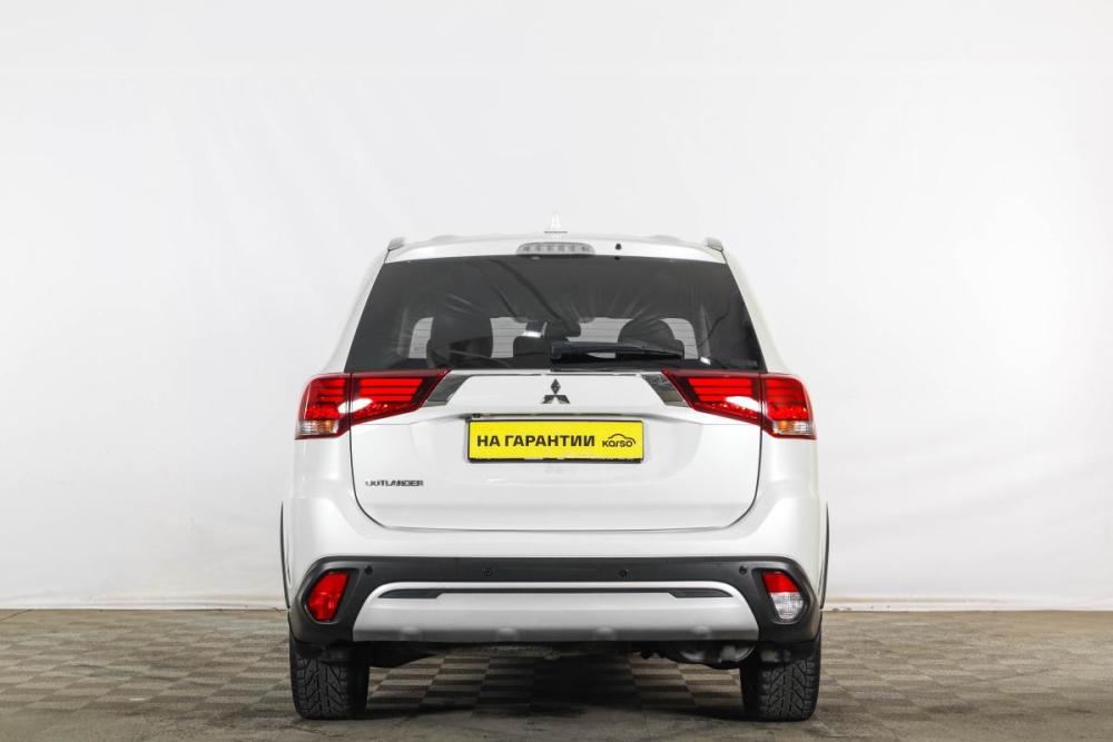 Mitsubishi Outlander III Рестайлинг 3 Тюмень  - изображение 6