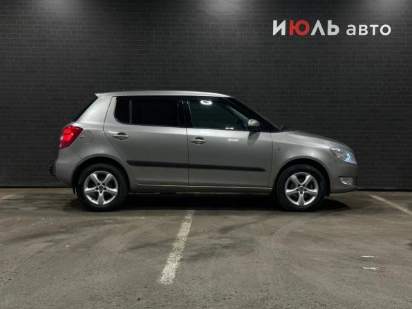 Skoda Fabia II Рестайлинг с пробегом 2012 года, цена 600 000 рублей, 203664 км, хэтчбек, Автокод Объявления