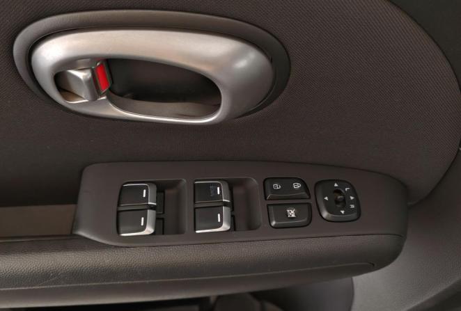 Kia Soul II Рестайлинг с пробегом 2018 года, цена 1 500 000 рублей, 69545 км, хэтчбек, Автокод Объявления
