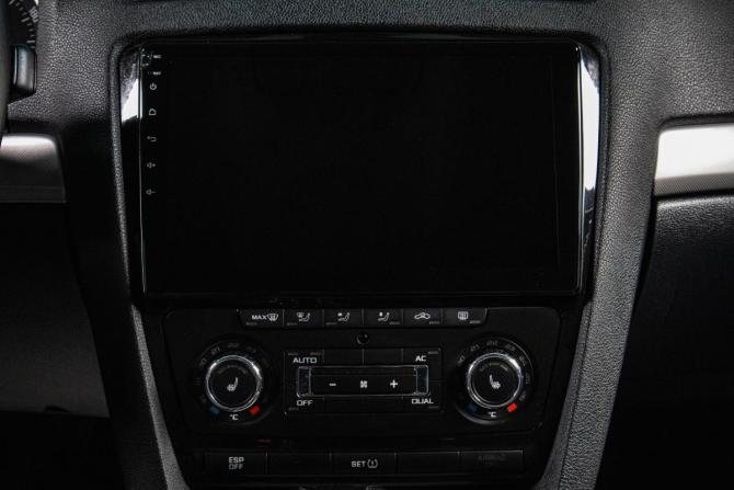 Skoda Octavia II (A5) Рестайлинг с пробегом 2009 года, цена 879 000 рублей, 258733 км, лифтбек, Автокод Объявления