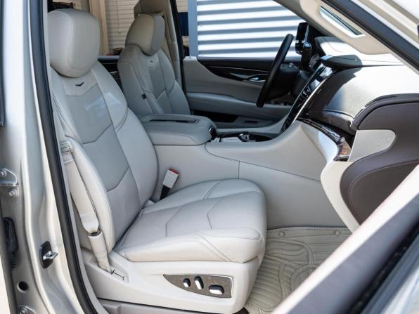 Cadillac Escalade IV с пробегом 2016 года, цена 5 200 000 рублей, 94143 км, внедорожник, Автокод Объявления