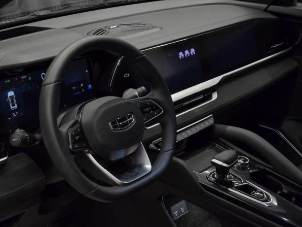 Geely Monjaro I Рестайлинг с пробегом 2024 года, цена 3 699 000 рублей, 13070 км, внедорожник, Автокод Объявления