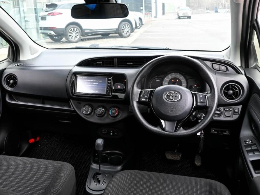 Toyota Vitz III (XP130) Рестайлинг 2 Волгоград  - изображение 6